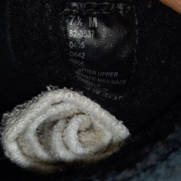 EUC Cabela's Lined Hiking Boots - Picture 9 of 10